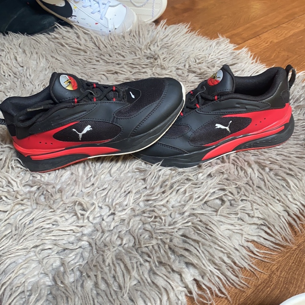 Puma ‘running system’ sneakers black and red size 3